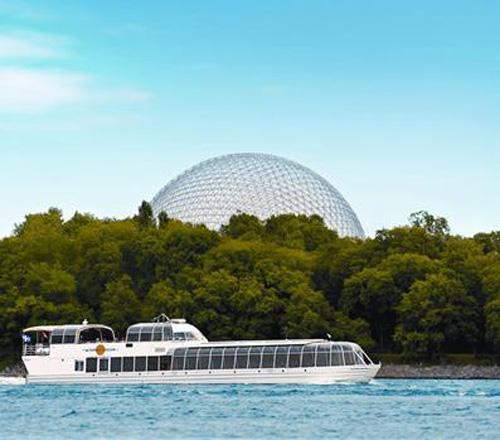 They Galley Guys enjoyed a grea meal and some fabulous sightseeing aboard the dinner ship Bateau-Mouche. © The Galley Guys